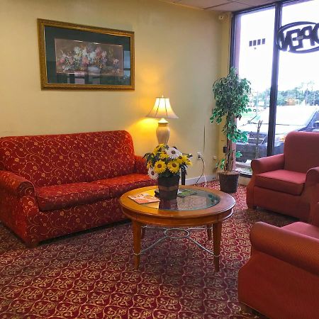 Budgetel Inn And Suites Birmingham Buitenkant foto