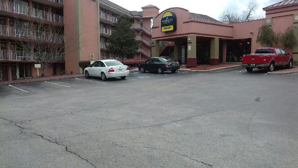 Budgetel Inn And Suites Birmingham Buitenkant foto