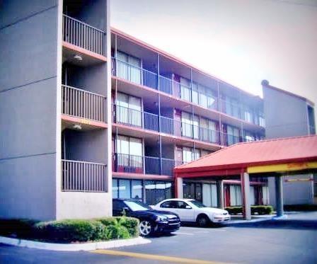 Budgetel Inn And Suites Birmingham Buitenkant foto